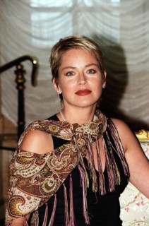 18/03/1998. PARIS : SHARON STONE AU RITZ