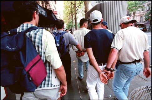 06/00/1998. S.P.S.M. Anti-Pickpocket squad in the metro.