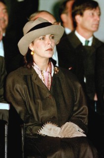 MONTE CARLO. 07/12/99. THE ROYAL FAMILY OF MONACO UNVEILS THE NEW STATION