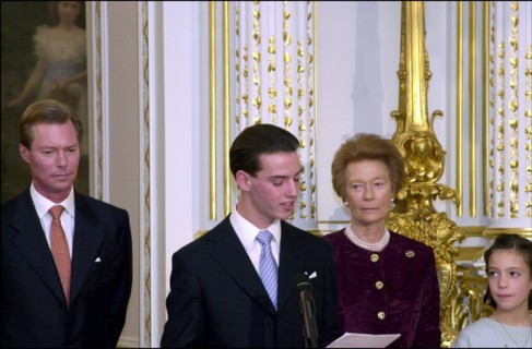 12/18/2000. Prince Guillaume enthroned Grand Duke of Luxembourg.