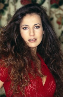 12/02/2001. CLOSE-UP: NATACHA AMAL