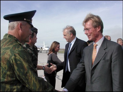 09/00/2001. Great Duke Henri of Luxembourg in Pristina