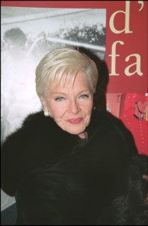 12/04/2001. Philippe Bouvard attends launch party for his latest book at Fouquet's.