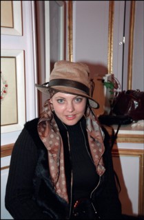 12/12/2001. Party at Van Cleef and Arpels shop on Vendome square.