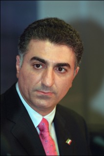 01/24/2002. Official visit of Reza Pahlavi in Paris.