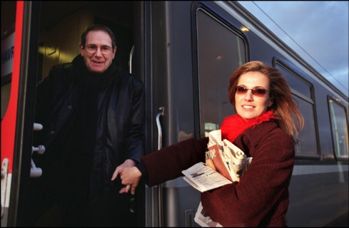 02/27/2002. Actor-director Robert Hossein stars in Jean-Paul Sartre's "Huis Clos" with Natacha Amal and Melanie Page.
