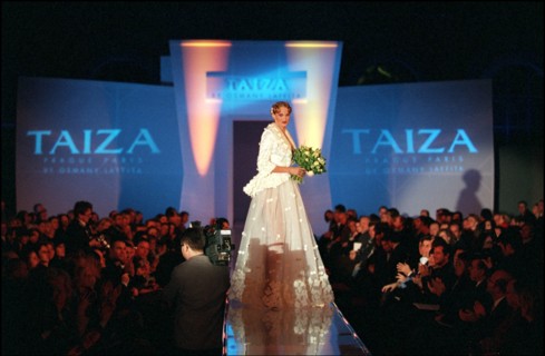03/05/2002. Taiza fashion show at the National school fine arts in Paris.