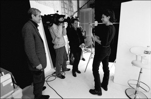 03/00/2002. EXCLUSIVE: Stars mobilize to support the ARC (Association pour la recherche sur le cancer / Association for cancer research) and lend image to nine 35-second TV ads.