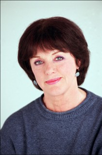 03/00/2002.  Stars mobilize to support the ARC (Association pour la recherche sur le cancer / Association for cancer research) and lend image to nine 35-second TV ads.