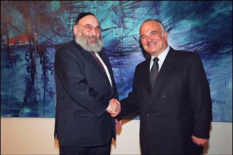 03/00/2002. : Prince Hassan of Jordan visits French senate.