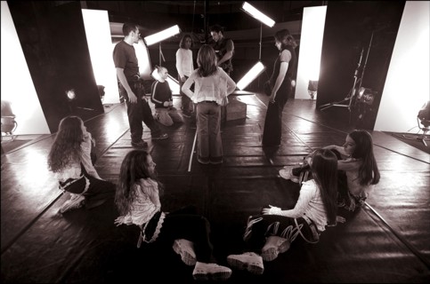 03/00/2002. EXCLUSIVE: Shooting Priscilla's new release on video.