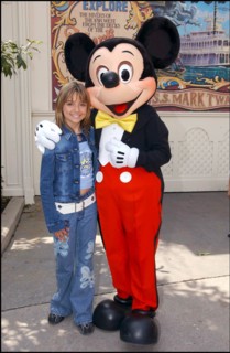 06/00/2002. singer Priscilla at Disneyland Paris