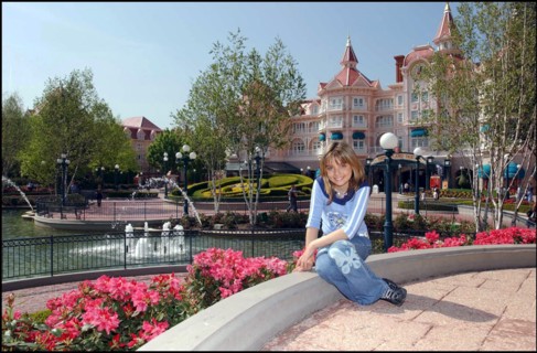 06/00/2002. singer Priscilla at Disneyland Paris
