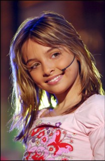 06/00/2002. singer Priscilla at Disneyland Paris