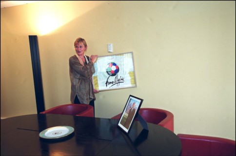 05/03/2002 EXCLUSIVE Marie-George Buffet's last day as sports minister