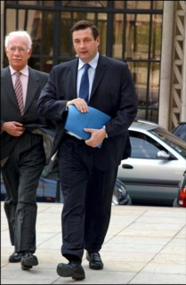 05/08/2002. Marie-George Buffet hands office over to Luc Ferry and Jean-Francois Lamour