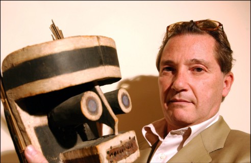 05/00/2002. World wide infatuation with primitivce art form spreads : Christie's France organizes a first sale at auction.