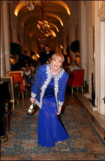 06/27/2002. Michele Mercier presents her book with Henry Jean Servat at the Plaza Athenee.
