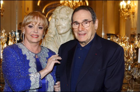 06/27/2002. Michele Mercier presents her book with Henry Jean Servat at the Plaza Athenee.