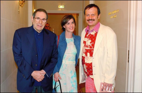 06/27/2002. Michele Mercier presents her book with Henry Jean Servat at the Plaza Athenee.