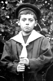 07/01/2002. Actor Charles Berling, stars as Jean Moulin in a tv series, visits Museum of Deportation.