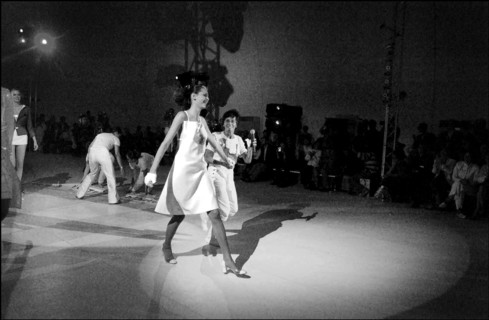 07/11/2002. Fall winter 2002-03 collections. The backstage of Courreges's fashion show