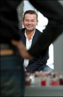 09/00/2002.  Stephane Marais, make-up artist.