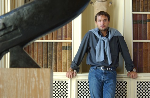 09/30/2002. Romain Sardou at Home, publishes his first novels "Pardonnez nos offenses".