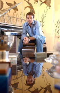 09/30/2002. Romain Sardou at Home, publishes his first novels "Pardonnez nos offenses".