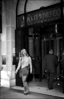 10/00/2002. EXCLUSIVE Close up Rosanna Arquette in Paris.