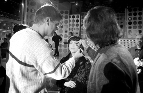 11/00/2002.  French singer Mireille Mathieu returns on the musical scene with a new CD and tour in France and Europe.