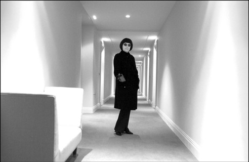 11/00/2002.  French singer Mireille Mathieu returns on the musical scene with a new CD and tour in France and Europe.