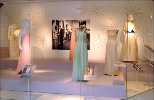 11/18/2002. Caroline Kennedy inaugurates the exhibition "Jackie Kennedy, les annees Maison Blanche" in Paris