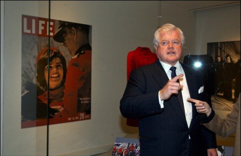 11/18/2002. Caroline Kennedy inaugurates the exhibition "Jackie Kennedy, les annees Maison Blanche" in Paris