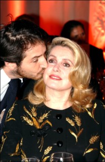 11/18/2002. Caroline Kennedy inaugurates the exhibition "Jackie Kennedy, les annees Maison Blanche" in Paris (30).