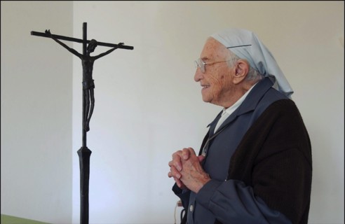Soeur Emmanuelle, 2002