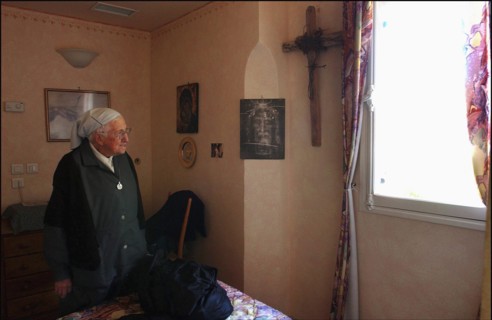 Soeur Emmanuelle, 2002