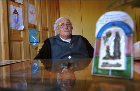 Soeur Emmanuelle, 2002