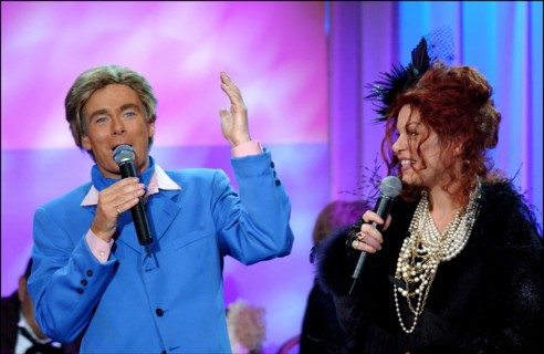 12/17/2002. "On a tout essaye meme le prime" (we've tried everything even prime time), a new TV show parodies prime time TV.