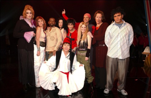 12/17/2002. "On a tout essaye meme le prime" (we've tried everything even prime time), a new TV show parodies prime time TV.