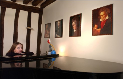 01/14/2003. **EXCLUSIVE** 14-year Pianist wunderkind Lise de la Salle EXCLUSIVE