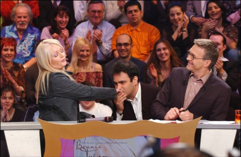 03/00/2003. - Tv show "On a tout essaye meme le prime"