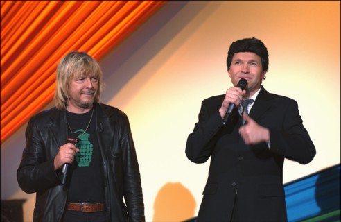 03/00/2003. - Tv show "On a tout essaye meme le prime"