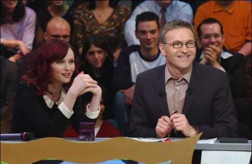 03/00/2003. - Tv show "On a tout essaye meme le prime"