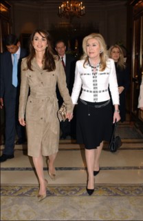 03/10/2003. Queen Rania of Jordan and Grand Duchess Maria Teresa of Luxembourg visit the UNESCO in Paris