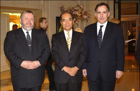03/10/2003. Queen Rania of Jordan and Grand Duchess Maria Teresa of Luxembourg visit the UNESCO in Paris