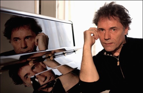03/00/2003. Yves Simon, at home.