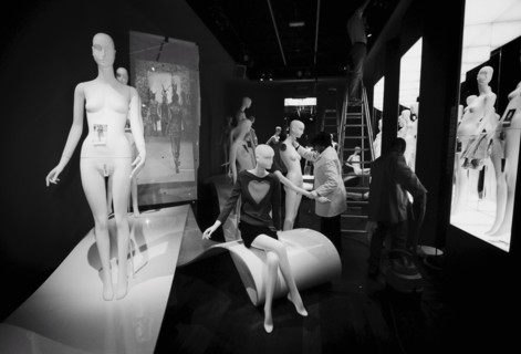 03/00/2004. Legendary fashion designer Yves Saint Laurent opens a museum dedicated to his past work
