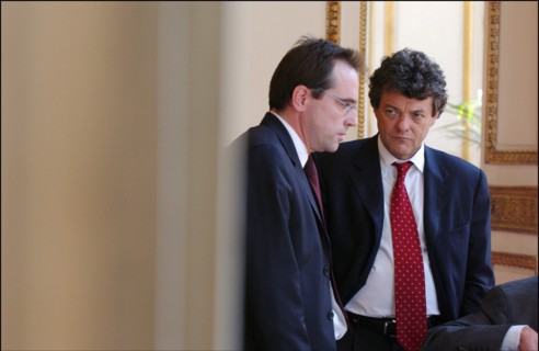 04/01/2004. Jean-Louis Borloo, the fisrt day of the new Minister for Employment, Labor and Social Cohesion.