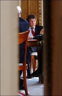04/01/2004. Jean-Louis Borloo, the fisrt day of the new Minister for Employment, Labor and Social Cohesion.